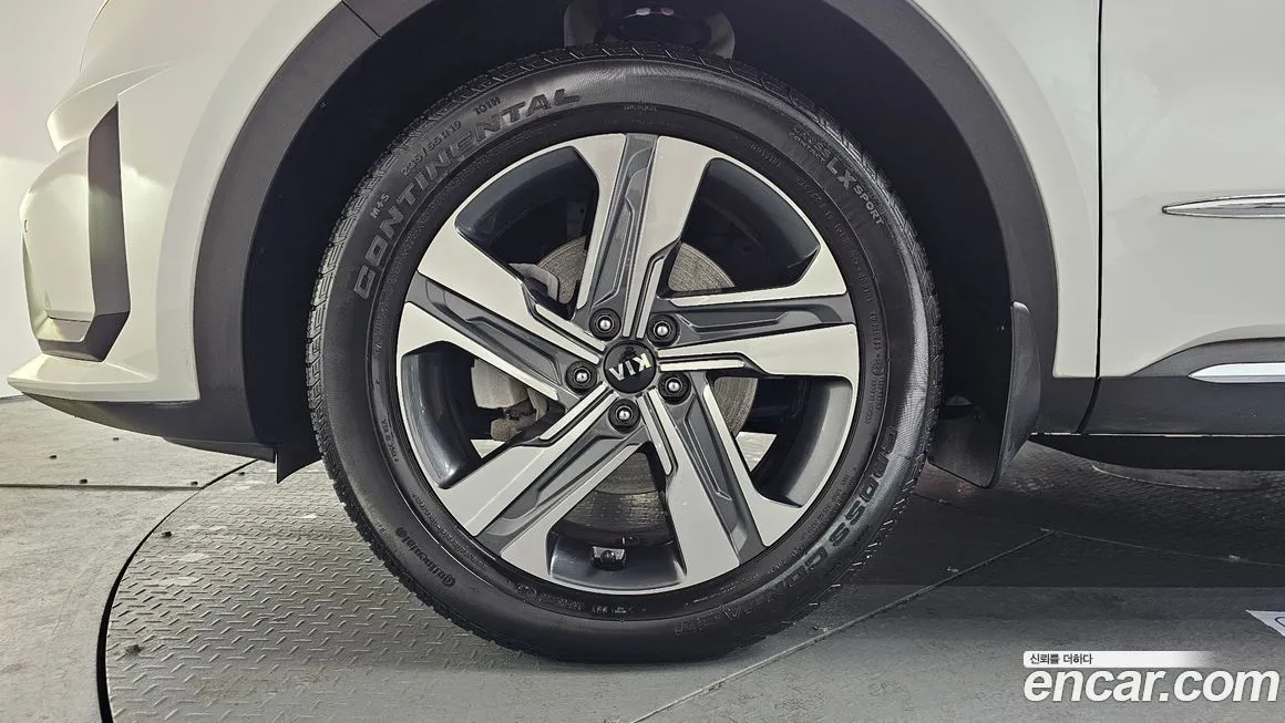 Kia Sorento — фото 10