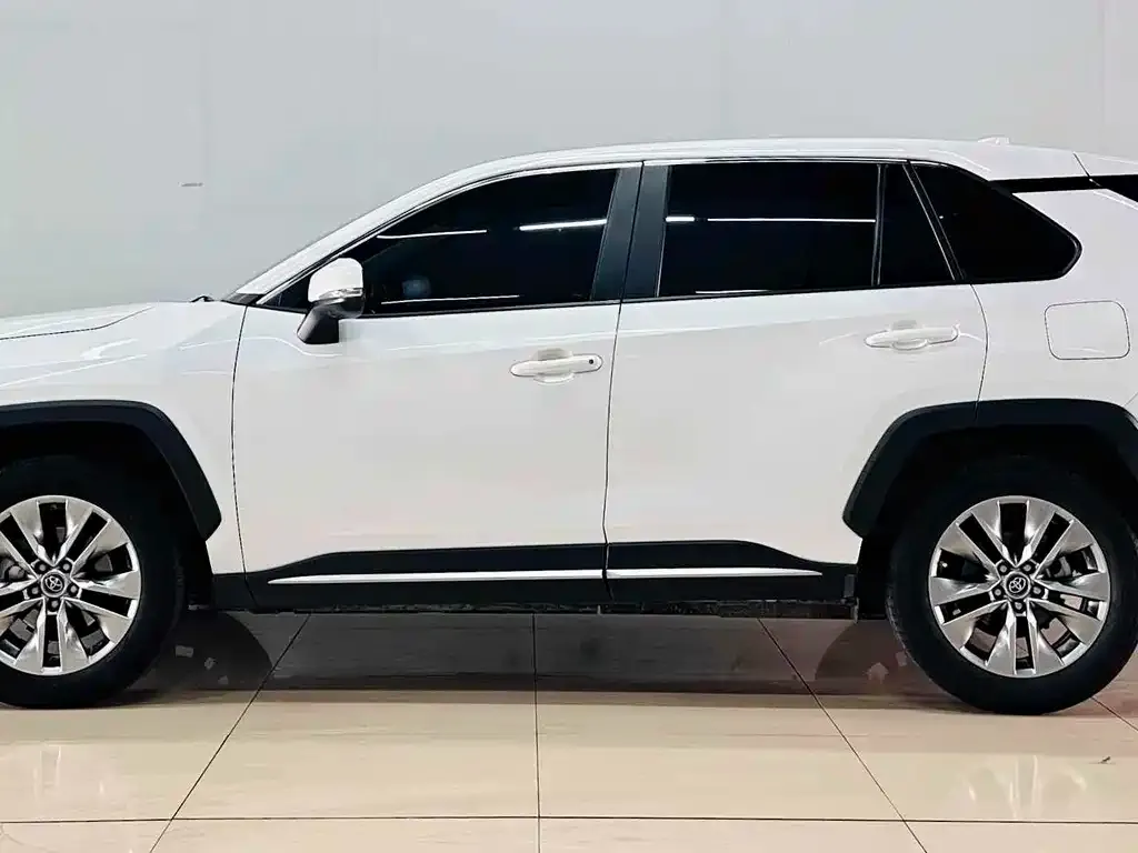 Toyota Wildlander 2022 из CN, фото 3