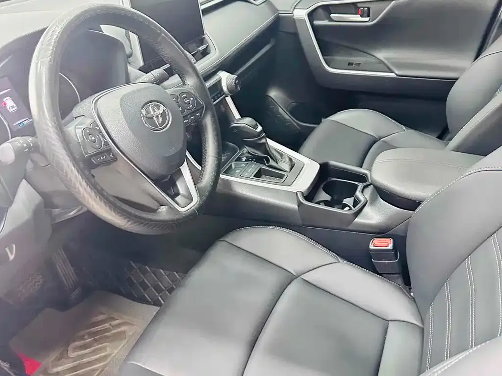 Toyota Wildlander 2022 из CN, фото 10