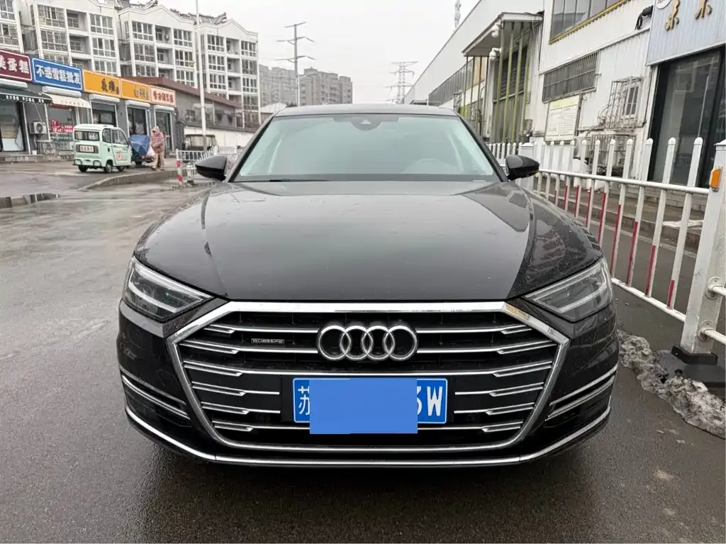 Audi A8 2022 из CN, фото 4