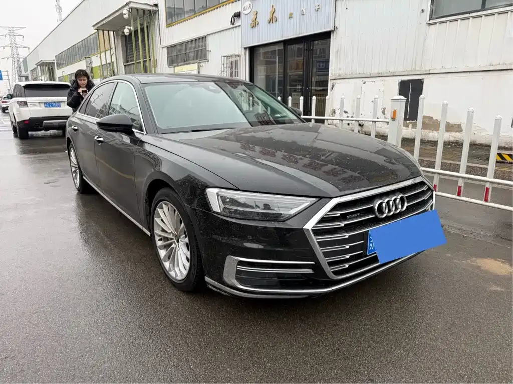 Audi A8 2022 из CN, фото 6