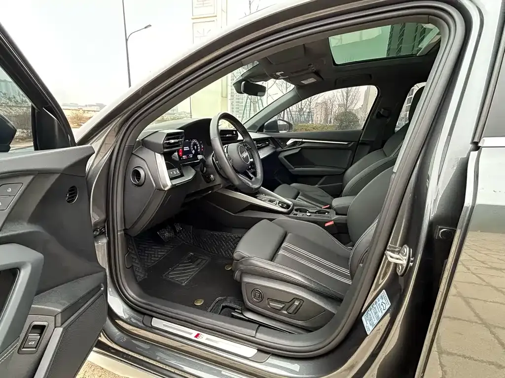 Audi A3 2024 из CN, фото 10
