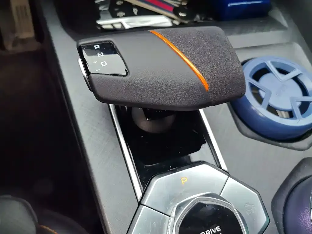Changan UNI-V 2023 из CN, фото 4