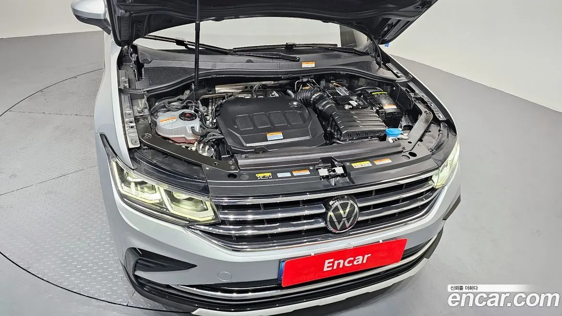 Volkswagen Tiguan — фото 5