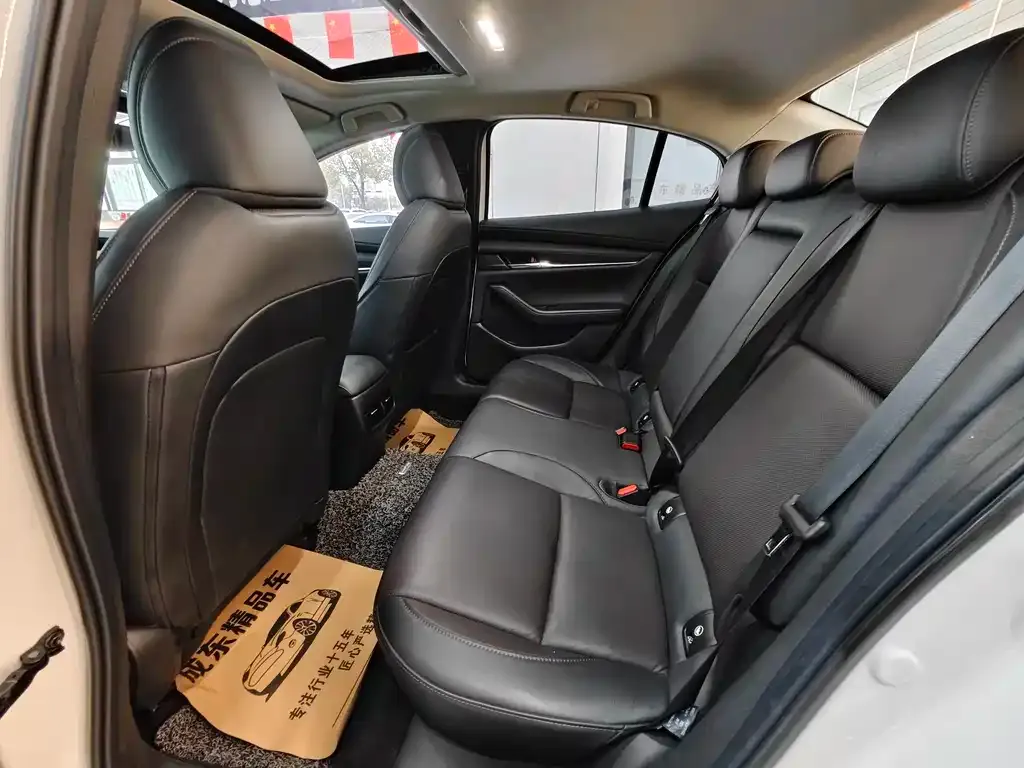 Mazda 3 Axela 2021 из CN, фото 4