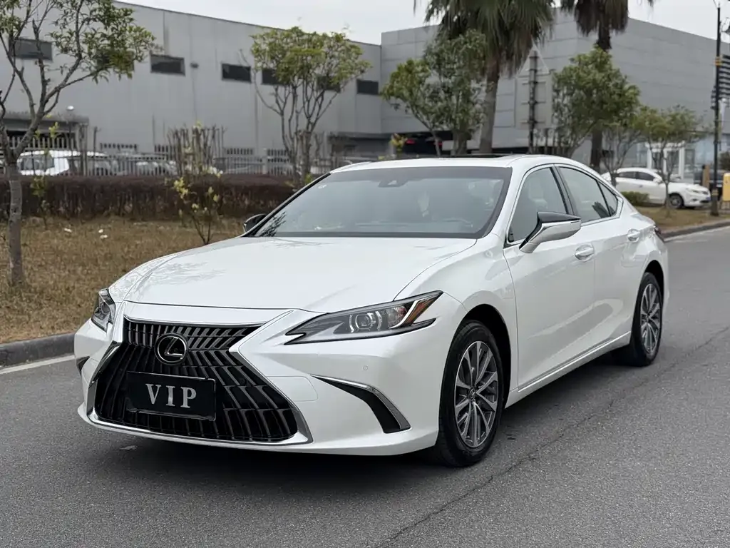 Lexus ES 2024 из CN, фото 1
