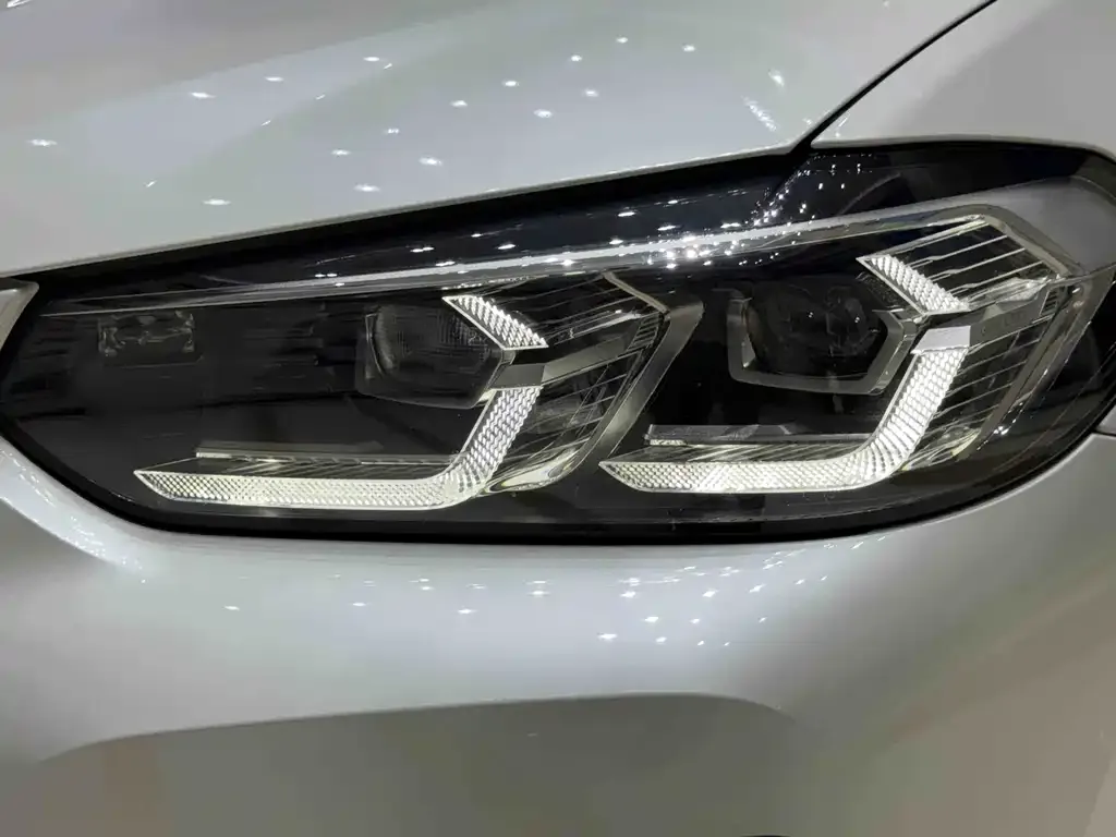 BMW X3 2024 из CN, фото 2