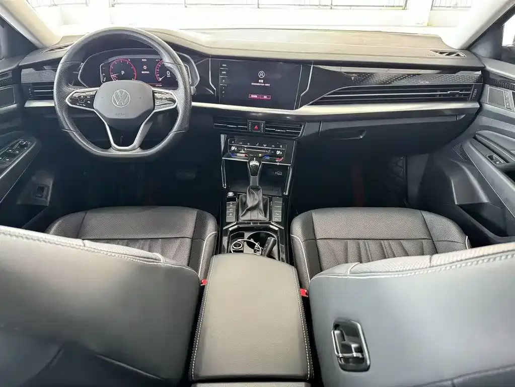 Volkswagen Passat 2021 из CN, фото 8