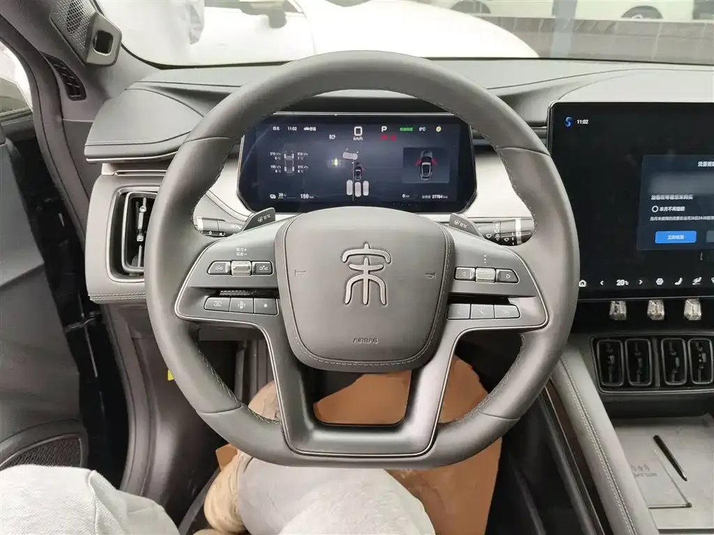 BYD L EV 2025 из CN, фото 3