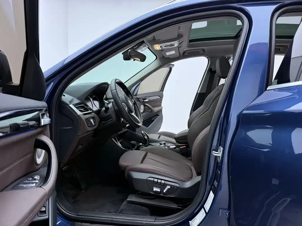 BMW X1 2021 из CN, фото 3