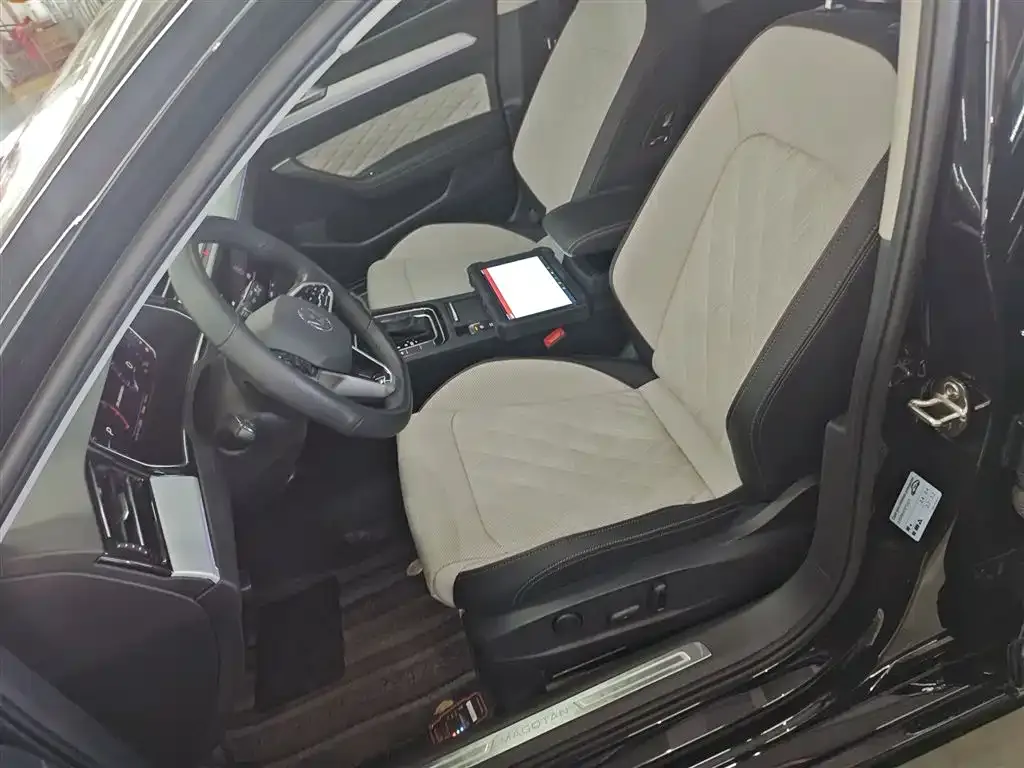 Volkswagen Magotan 2022 из CN, фото 4