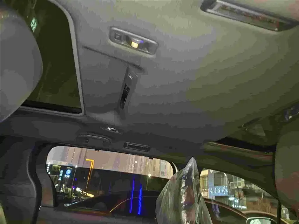 Toyota Granvia 2024 из CN, фото 2