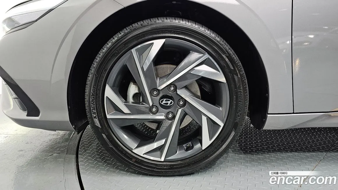 Hyundai AVANTE — фото 4