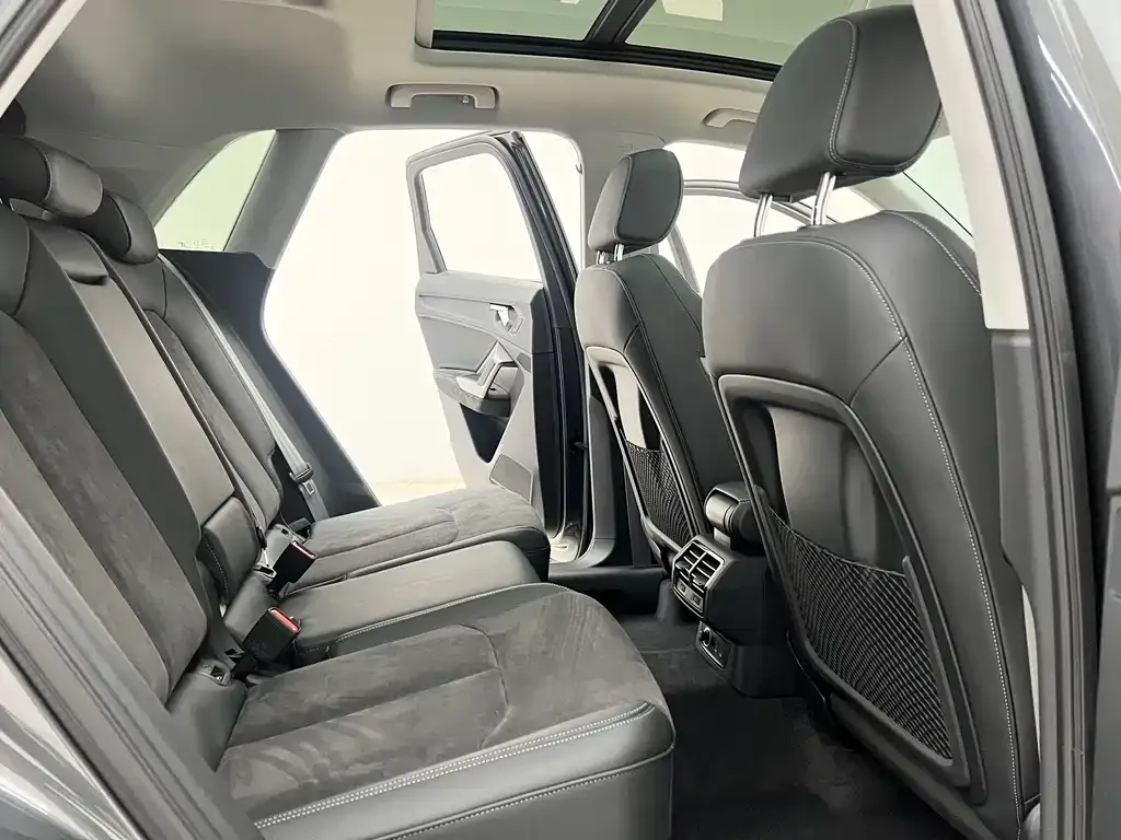 Audi Q3 2022 из CN, фото 10