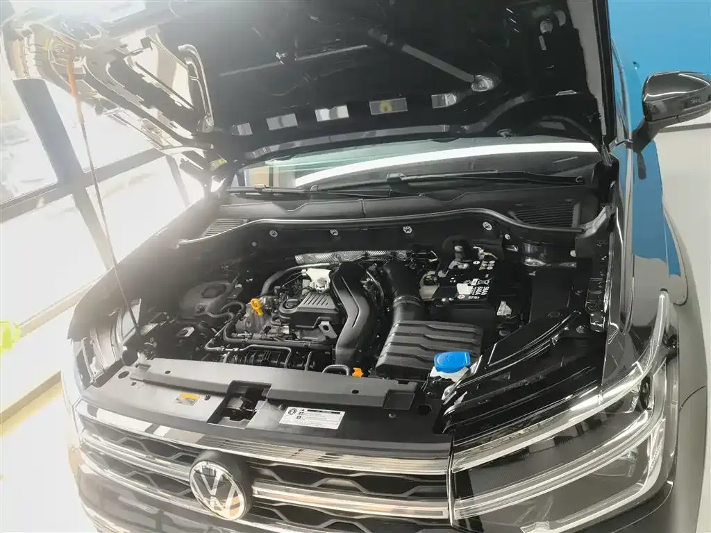 Volkswagen Tharu 2024 из CN, фото 8