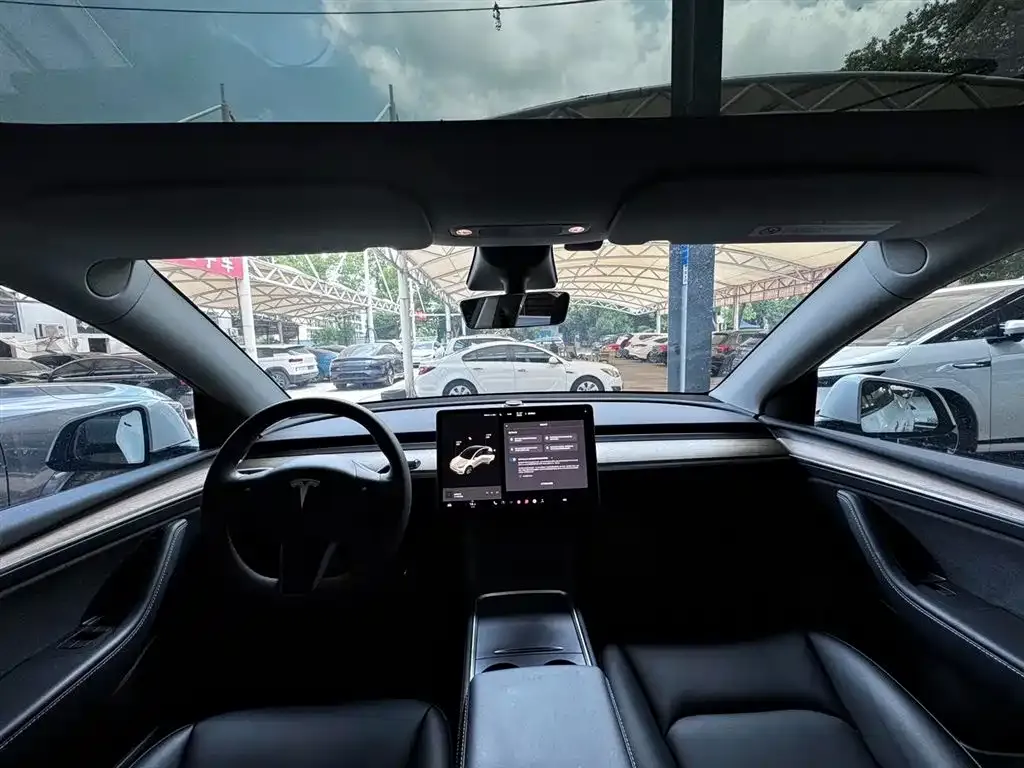 Tesla Model Y 2023 из CN, фото 2