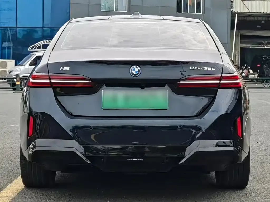 BMW i5 2024 из CN, фото 2