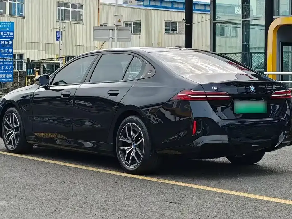 BMW i5 2024 из CN, фото 3