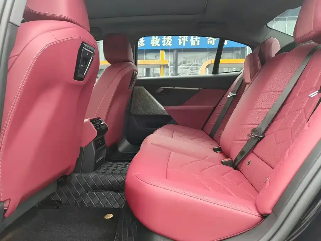 BMW i5 2024 из CN, фото 8