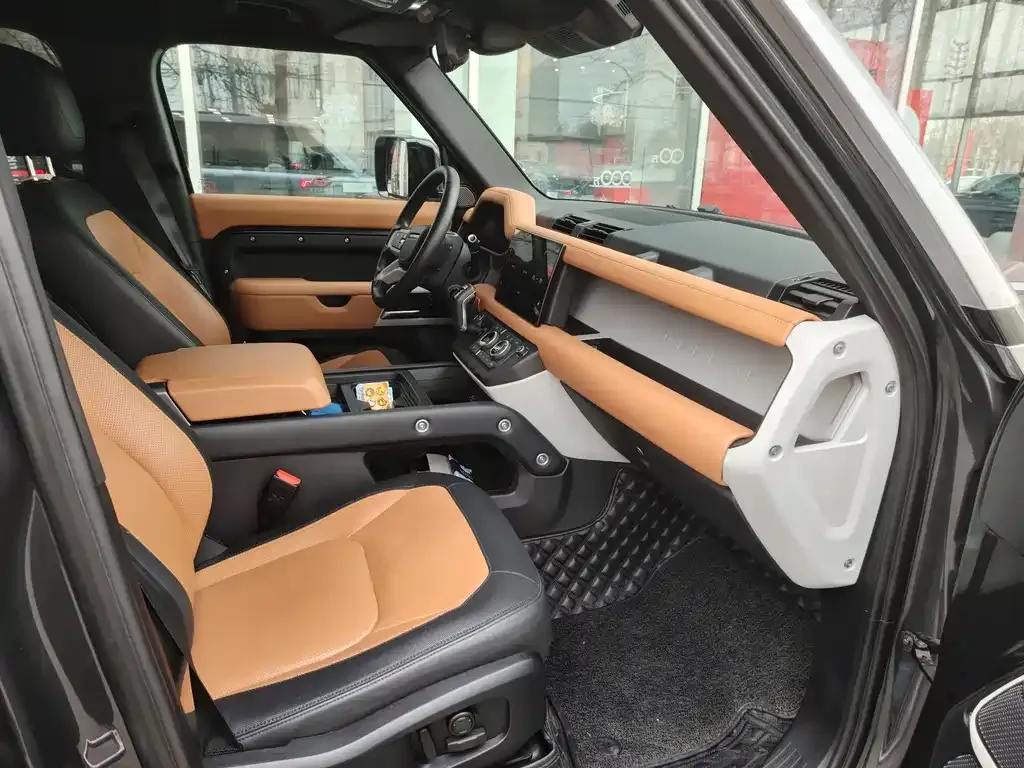 Land Rover Defender — фото 6