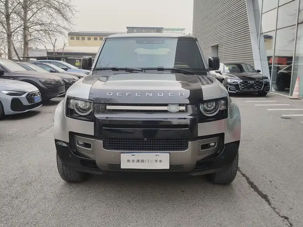 Land Rover Defender — фото 10