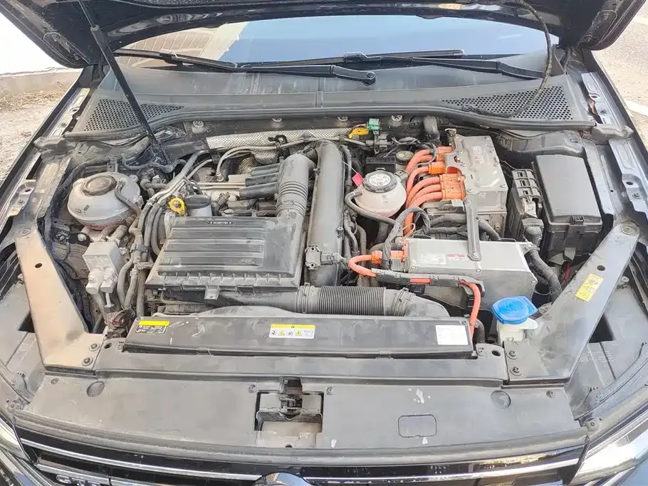 Volkswagen Magotan GTE PHEV 2023 из CN, фото 9