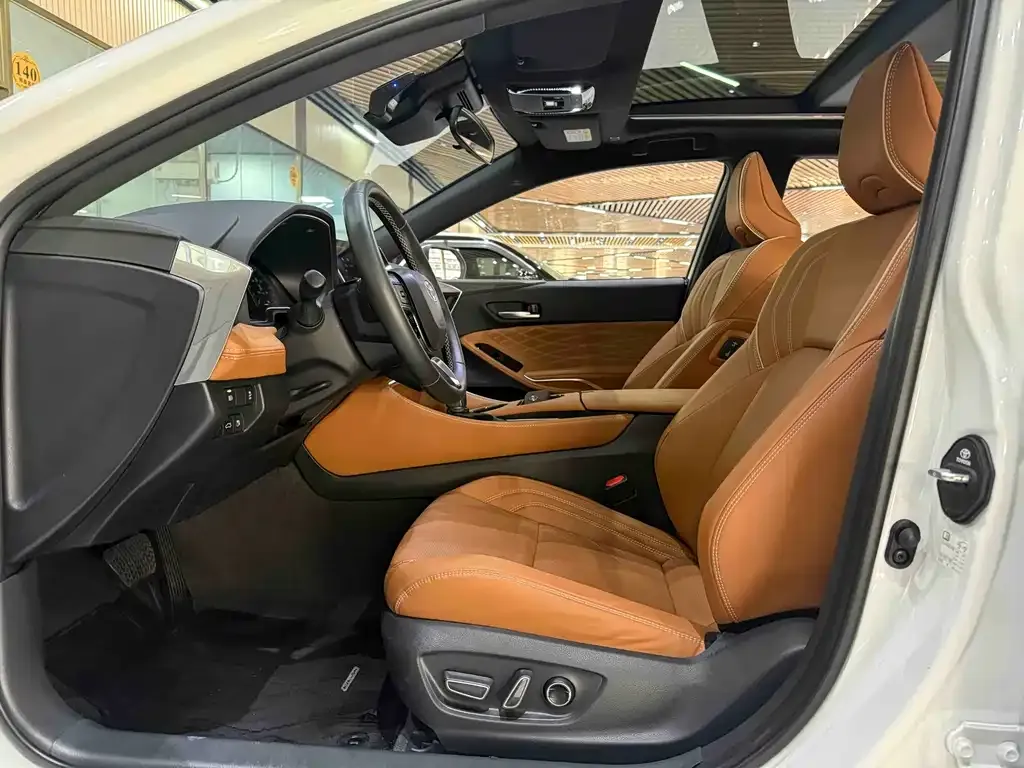 Toyota Avalon 2025 из CN, фото 4