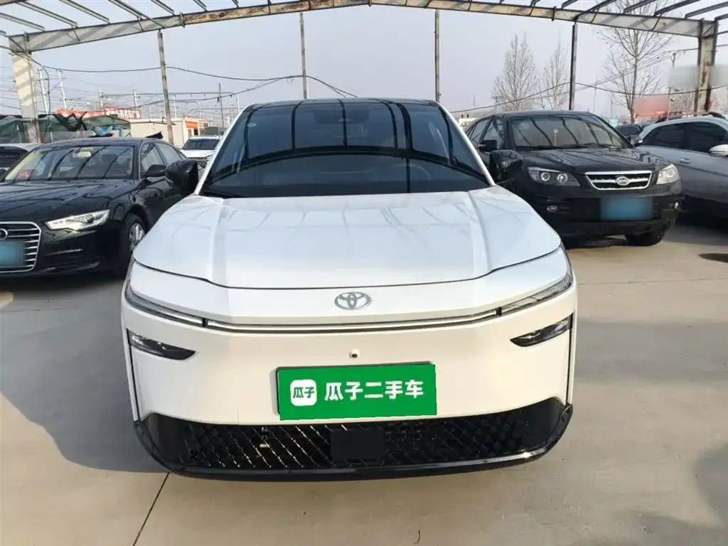 Toyota Platinum 3X 2025 из CN, фото 8