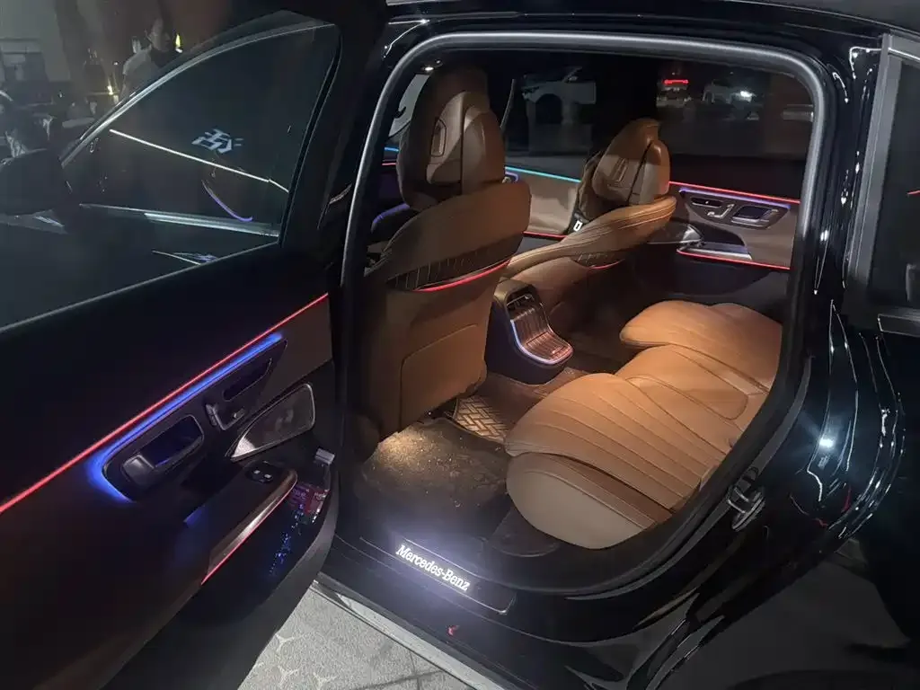 Mercedes-Benz E-Class 2024 из CN, фото 7