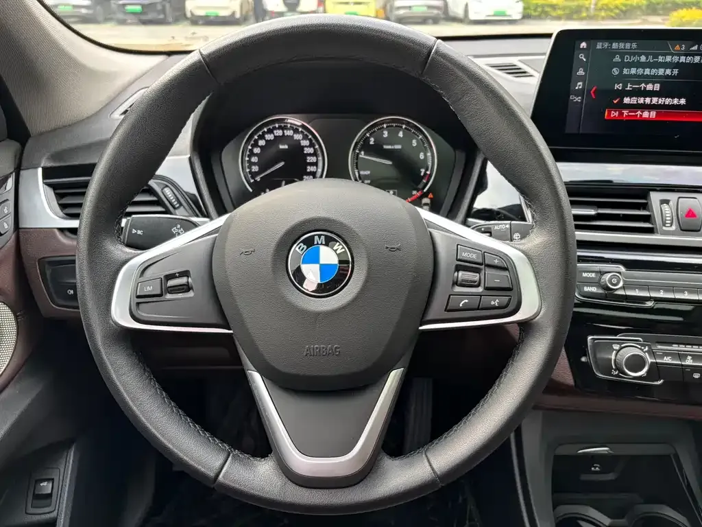 BMW X1 2022 из CN, фото 2
