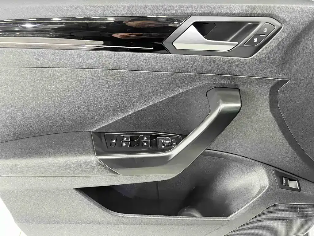 Volkswagen T-Roc 2022 из CN, фото 10
