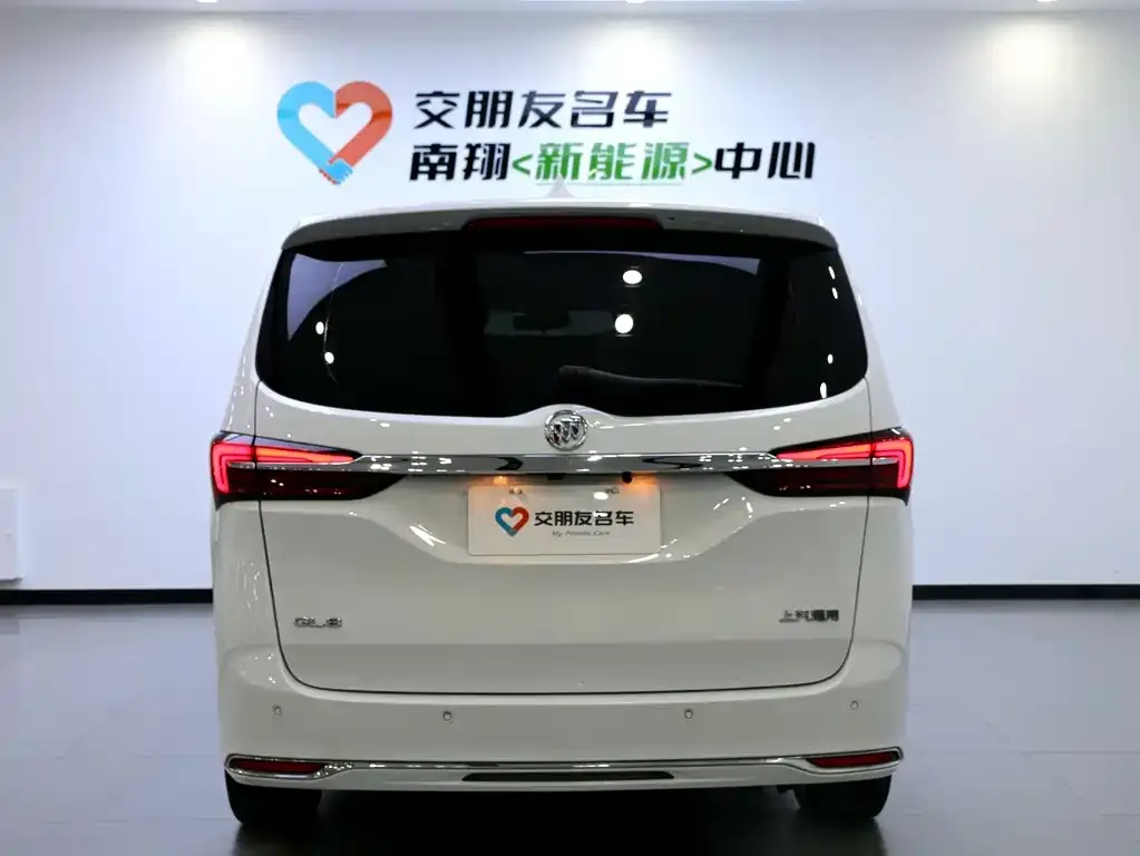 Buick GL8 2024 из CN, фото 3