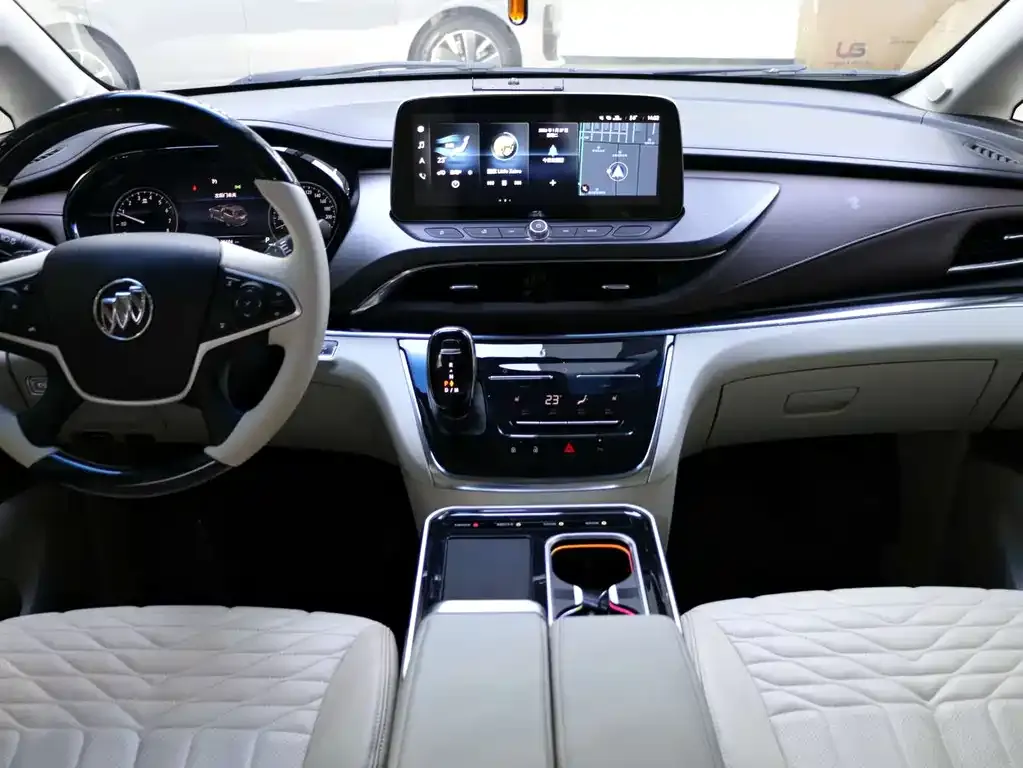 Buick GL8 2024 из CN, фото 10