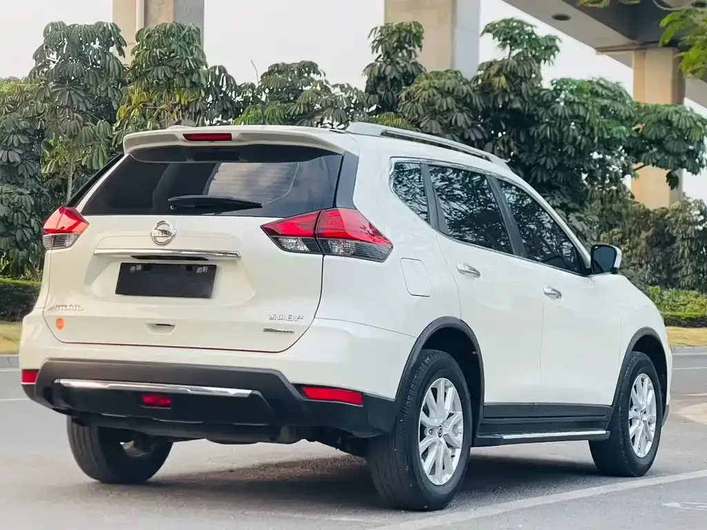 Nissan X-Trail — фото 8
