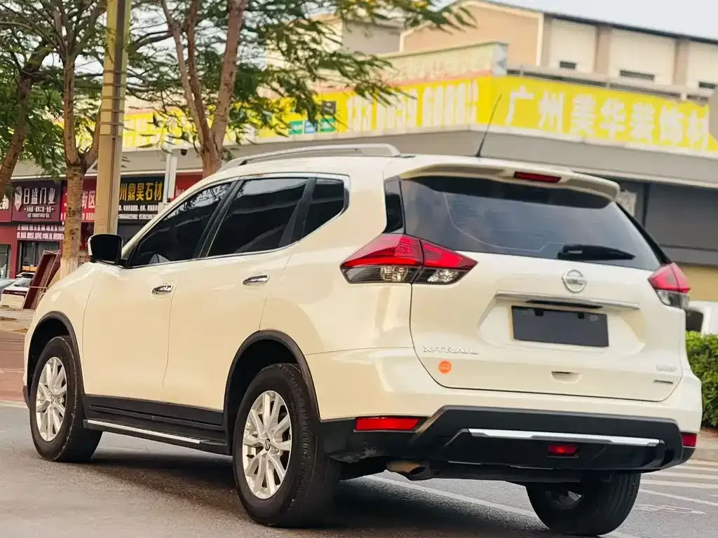 Nissan X-Trail — фото 9
