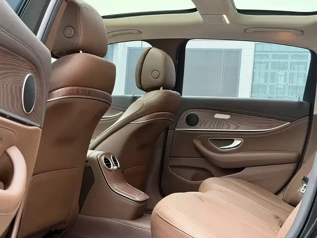 Mercedes-Benz E-Class 2023 из CN, фото 2