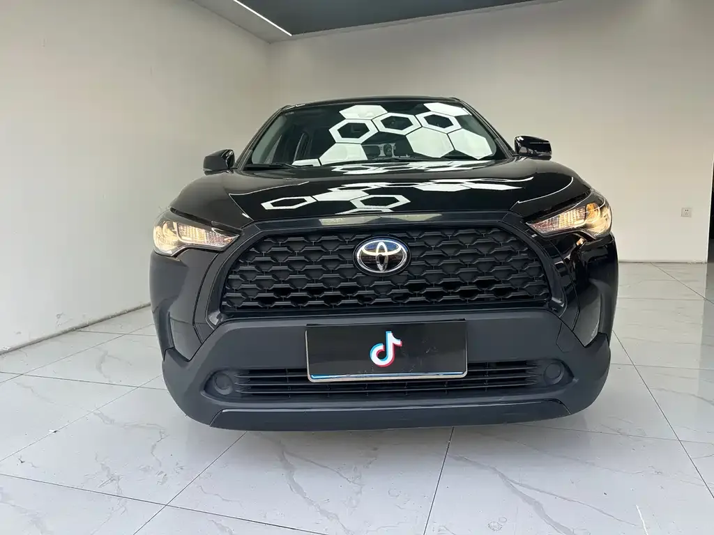 Toyota Corolla Cross 2023 из CN, фото 8