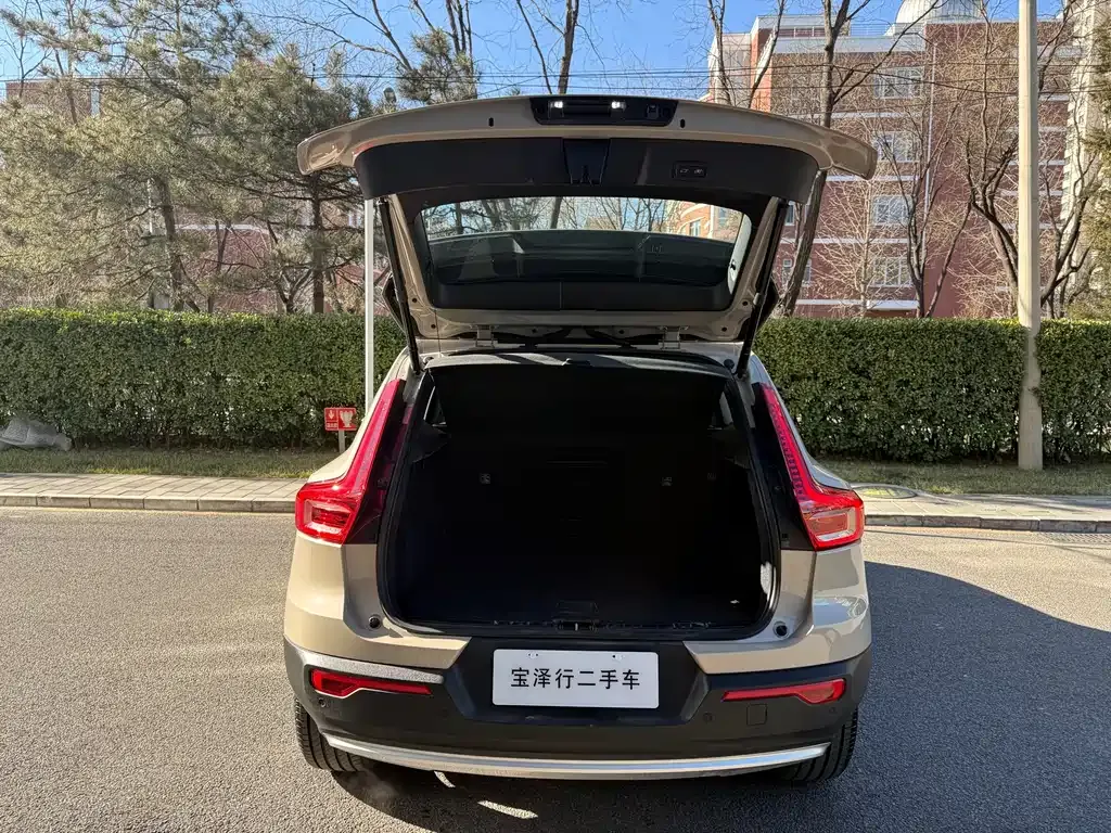 Volvo XC40 2024 из CN, фото 5