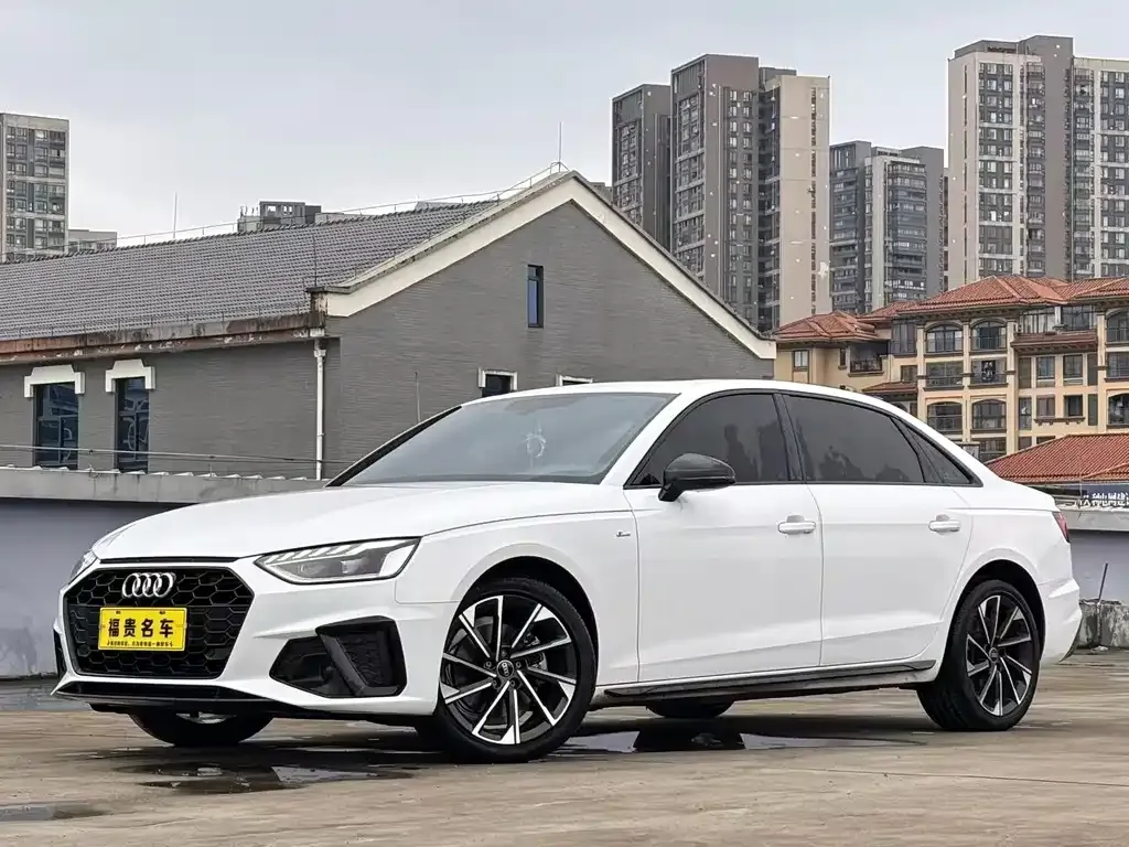 Audi A4L 2023 из CN, фото 1