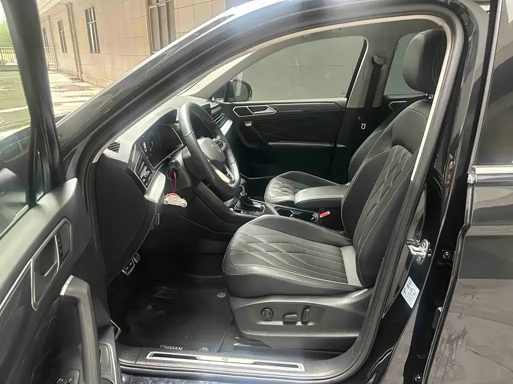 Volkswagen Tiguan L 2024 из CN, фото 10