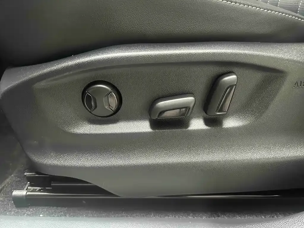 Volkswagen Tiguan L 2024 из CN, фото 9