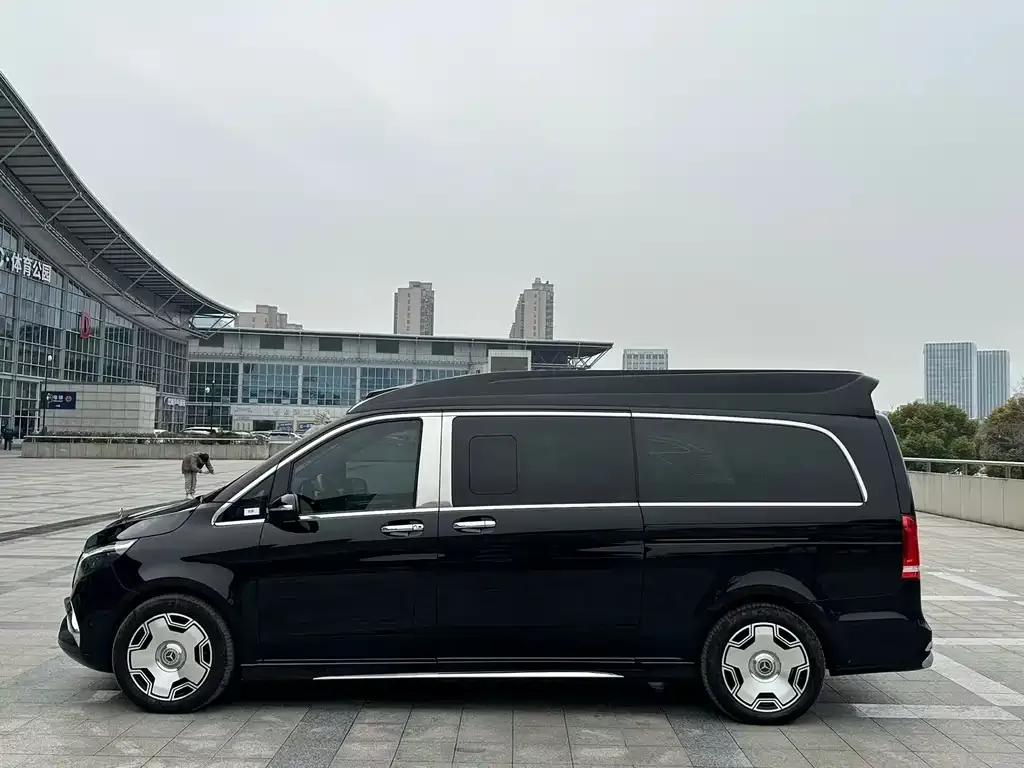 Mercedes-Benz V-Class 2024 из CN, фото 6