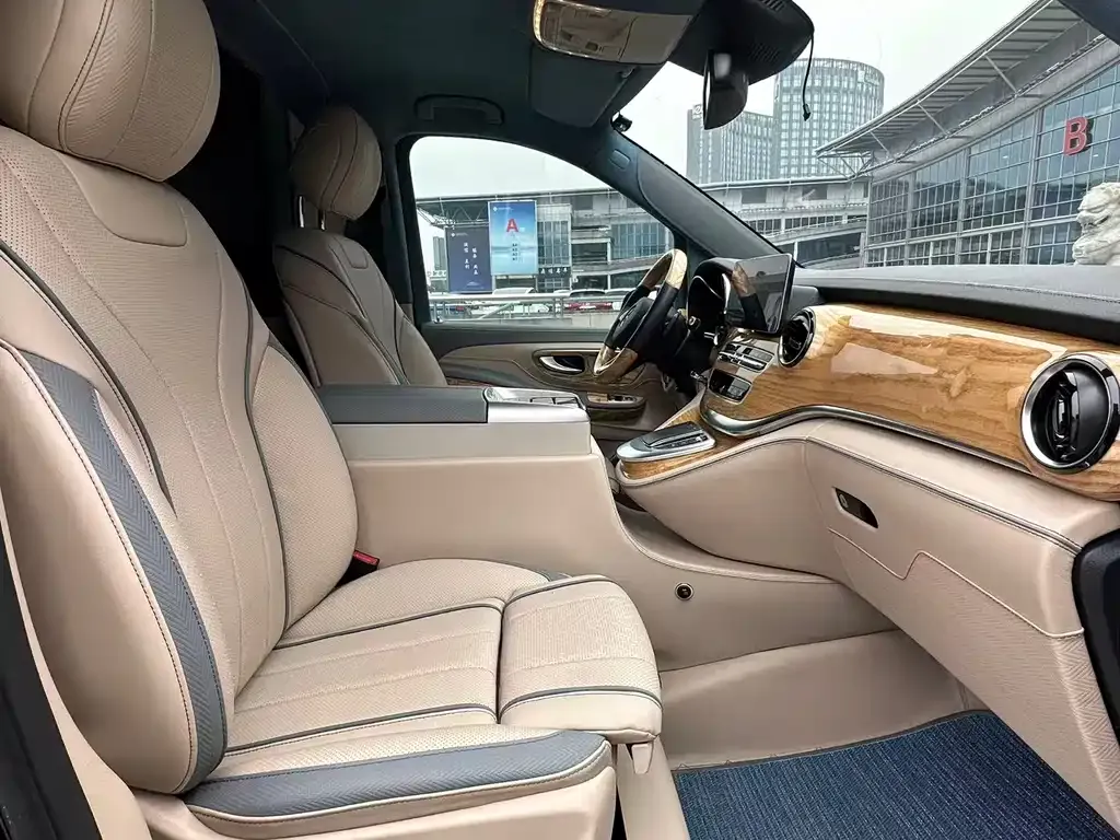 Mercedes-Benz V-Class 2024 из CN, фото 9