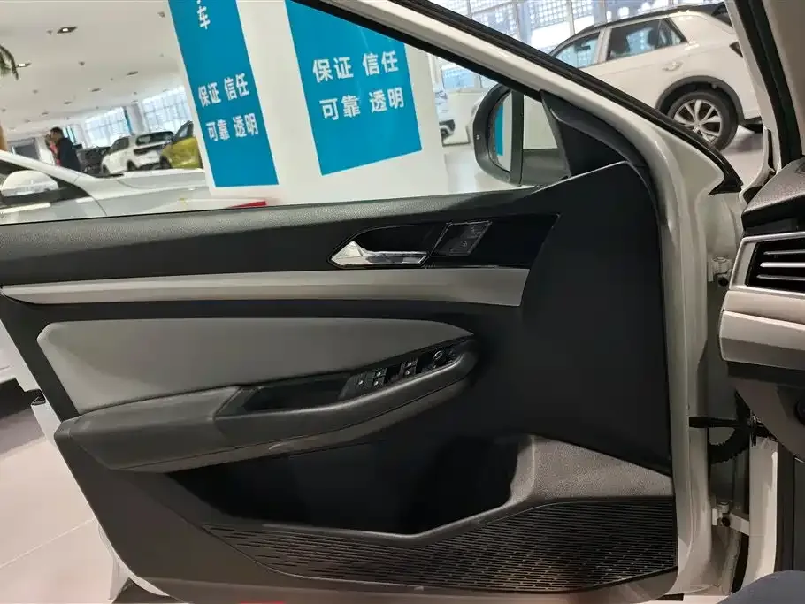 Volkswagen Bora 2025 из CN, фото 8