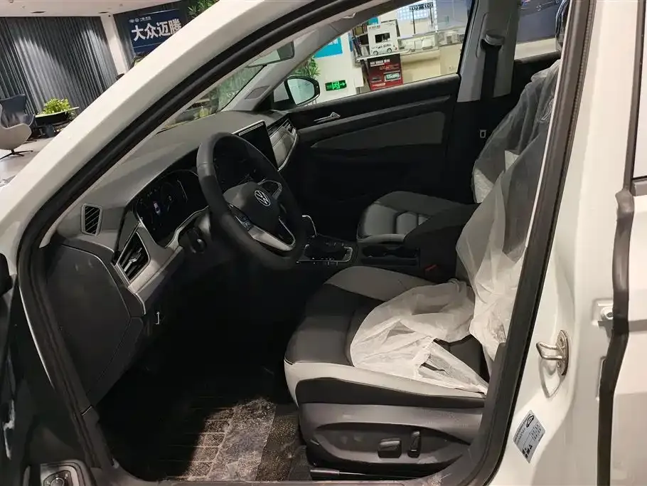 Volkswagen Bora 2025 из CN, фото 10