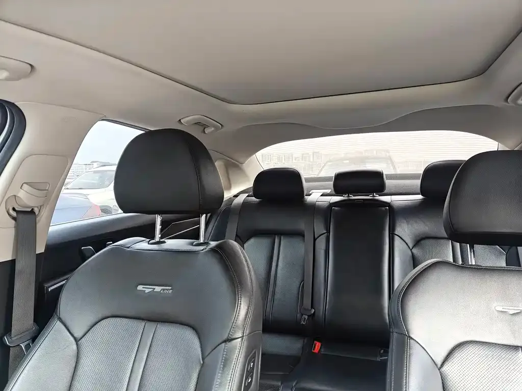 Kia K5 2021 из CN, фото 3