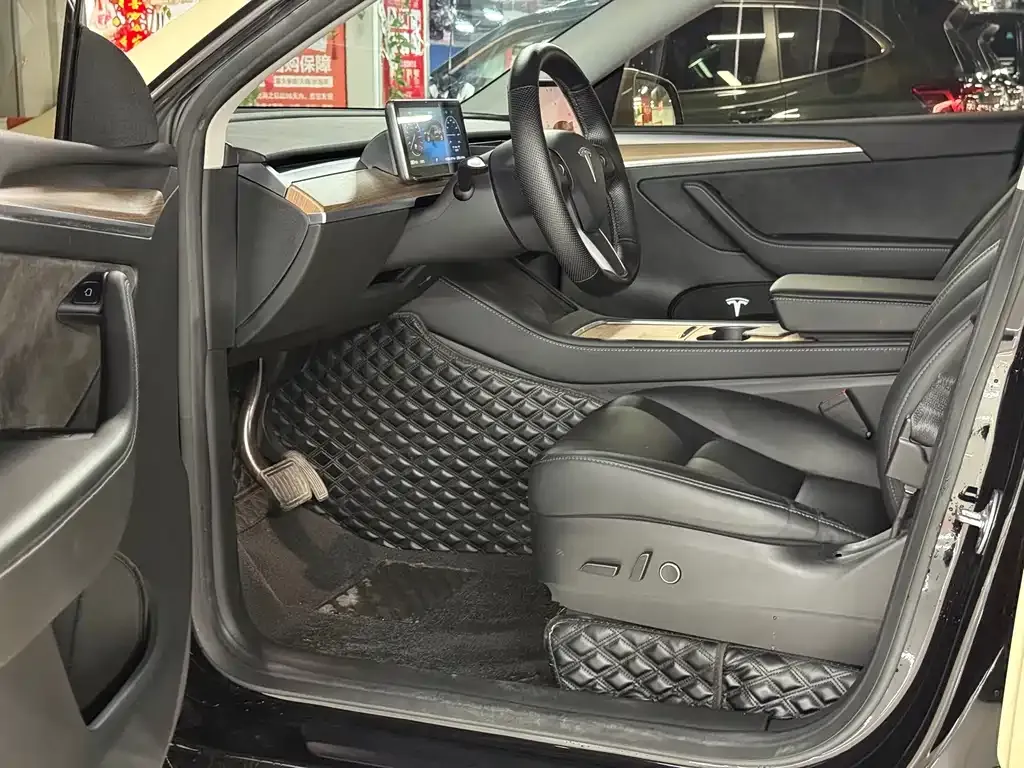 Tesla Model Y 2022 из CN, фото 9