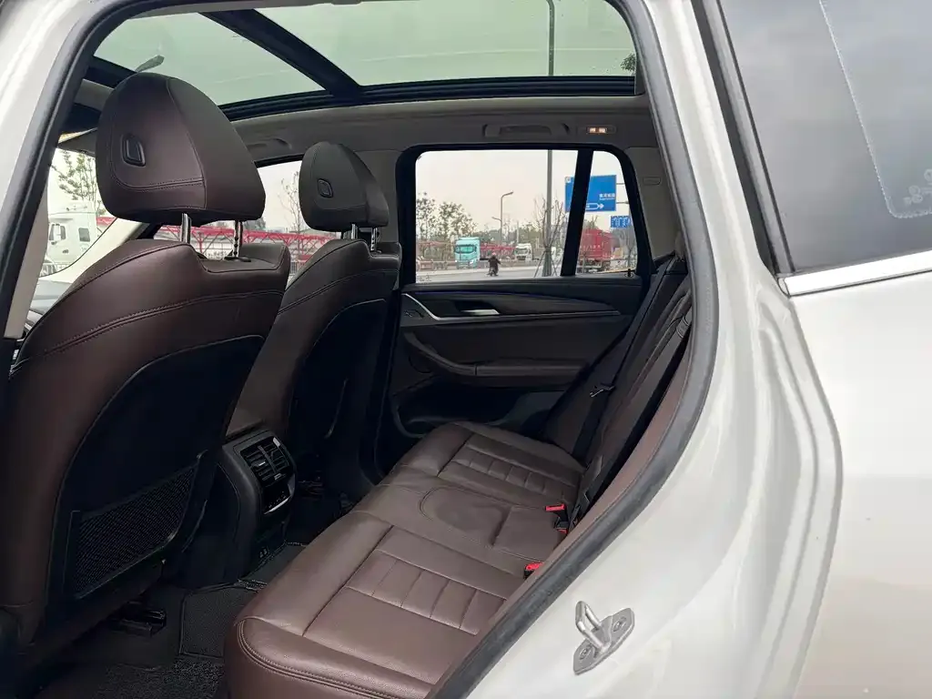 BMW X3 2021 из CN, фото 2