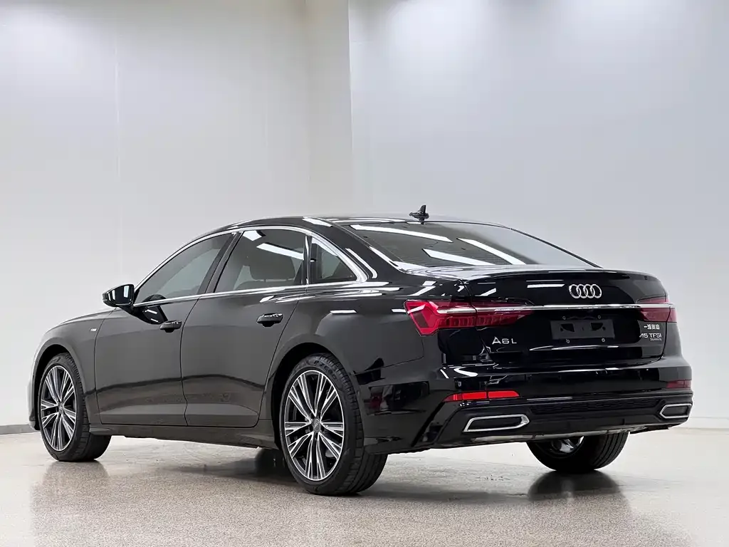 Audi A6L 2021 из CN, фото 3