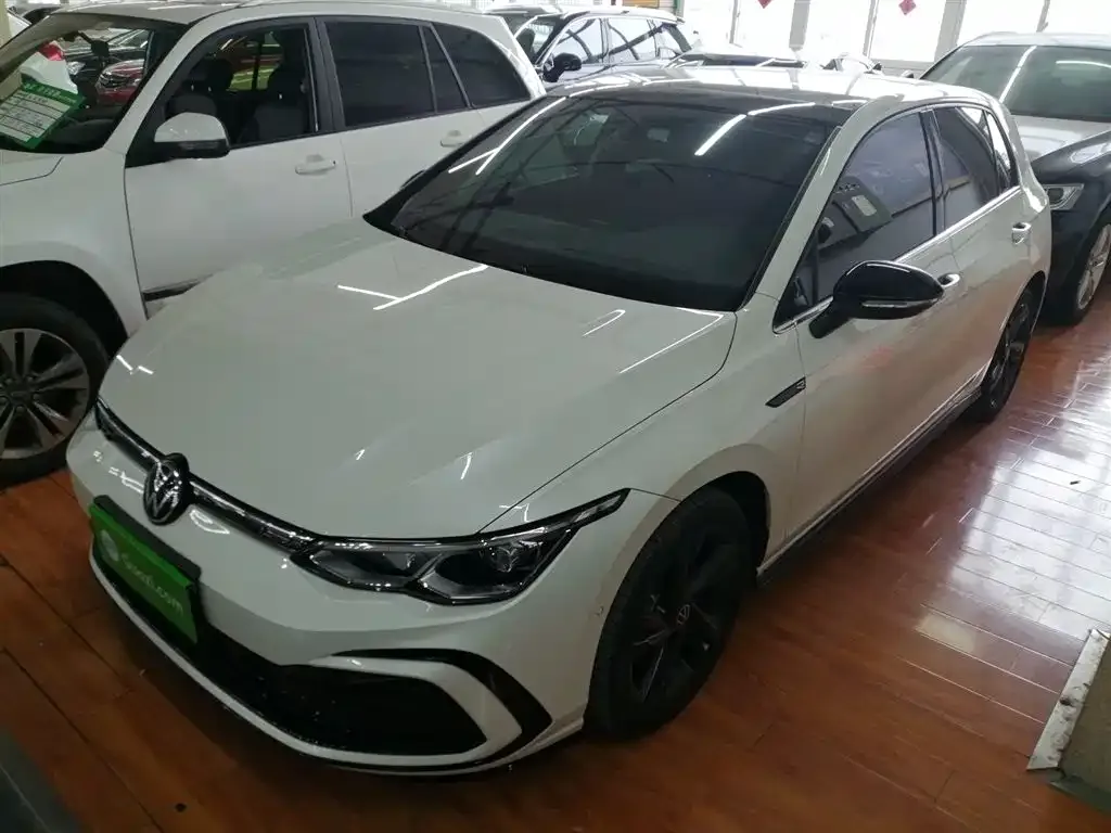 Volkswagen Golf 2023 из CN, фото 1